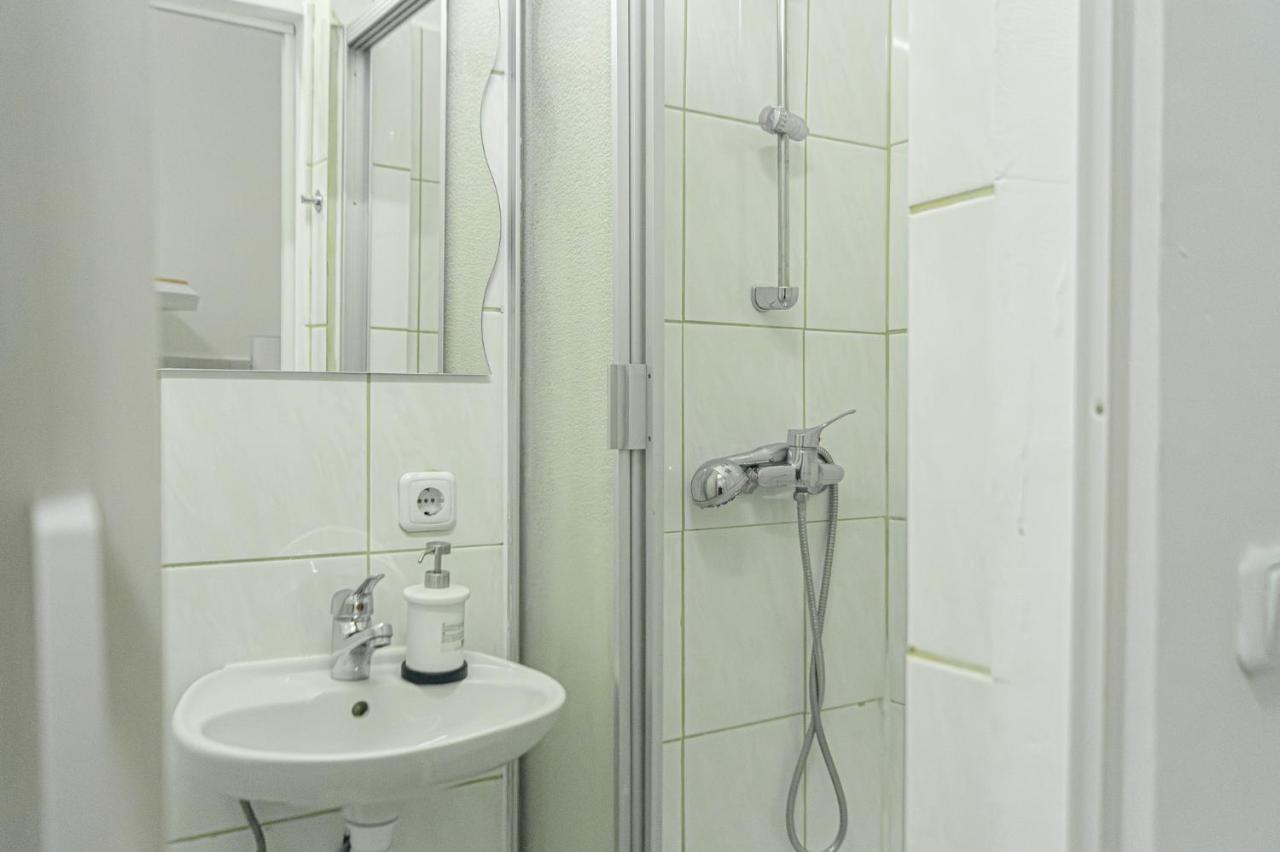 Economy 1Br Apartment Well Connected To The Whole City Bécs Kültér fotó
